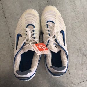 Nike air max tennis shoes size 10US/44 new